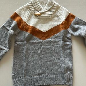 Makkrom boy’s pullover sweater  Size 6/8 yrs.